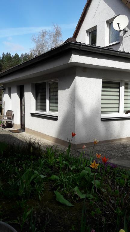 Ferienhaus Im Gruenen/Monteurzimmer Oranienburg Exterior foto